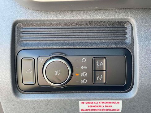 New 2023 Ford F250 XL w/ FX4 Off-Road Package AWD/4WD image 16