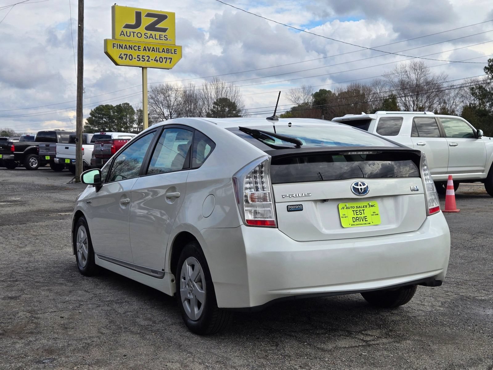 Used 2010 Toyota Prius Four w/ Navigation Pkg FWD image 4