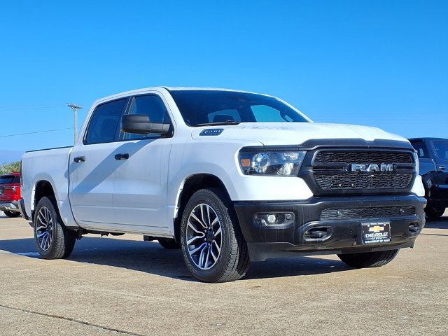 Used 2023 RAM 1500 Tradesman w/ Trailer Tow Group AWD/4WD image 3
