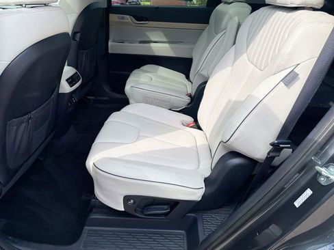 Used 2024 Hyundai Palisade Limited AWD/4WD image 27