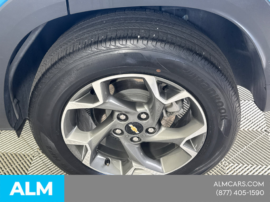 Used 2025 Chevrolet Trax LT FWD image 22