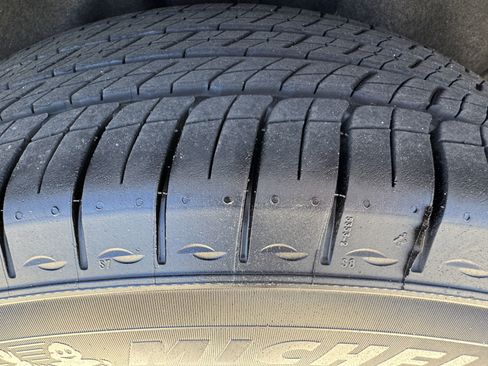 New 2025 Cadillac XT6 Luxury image 35