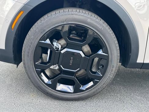 Certified 2025 Kia Sorento SX AWD/4WD image 9