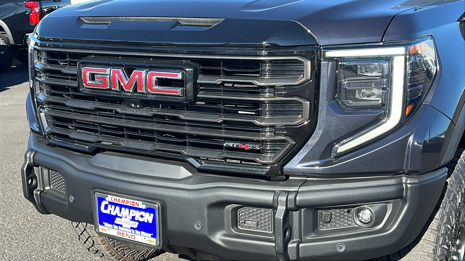 Used 2025 GMC Sierra 1500 AT4X AWD/4WD image 10
