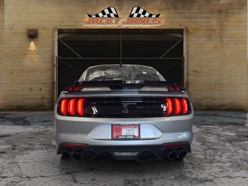 Used 2021 Ford Mustang Shelby GT500 w/ Technology Package RWD image 8