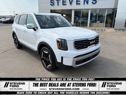 Used 2025 Kia Telluride S FWD image 5
