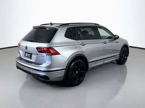 Certified 2024 Volkswagen Tiguan SE R-Line AWD/4WD image 9