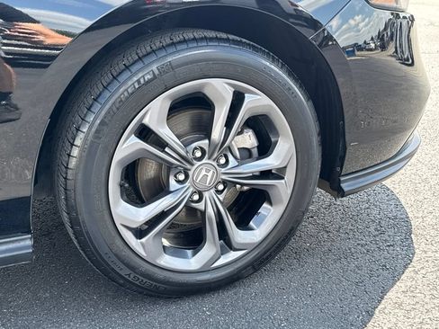 Used 2023 Honda Accord EX image 9