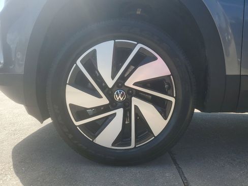 Used 2025 Volkswagen Atlas SE image 7