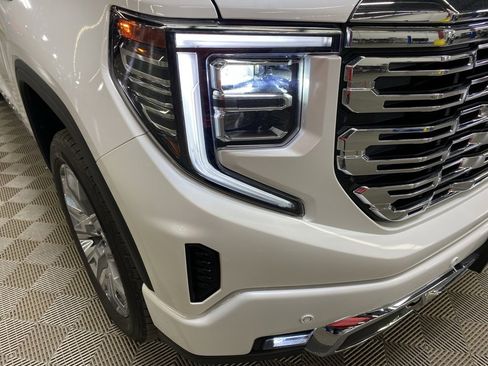 Used 2023 GMC Sierra 1500 Denali w/ Denali Reserve Package image 3