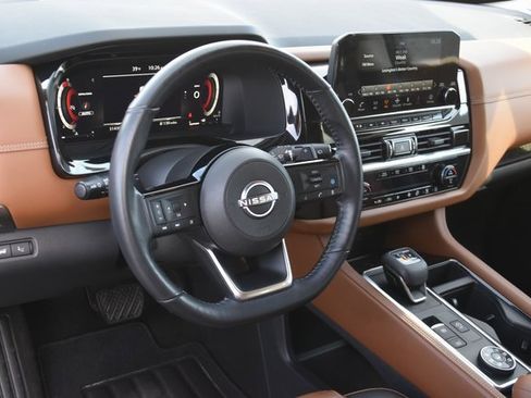 Used 2023 Nissan Pathfinder Platinum w/ Cargo Package image 19