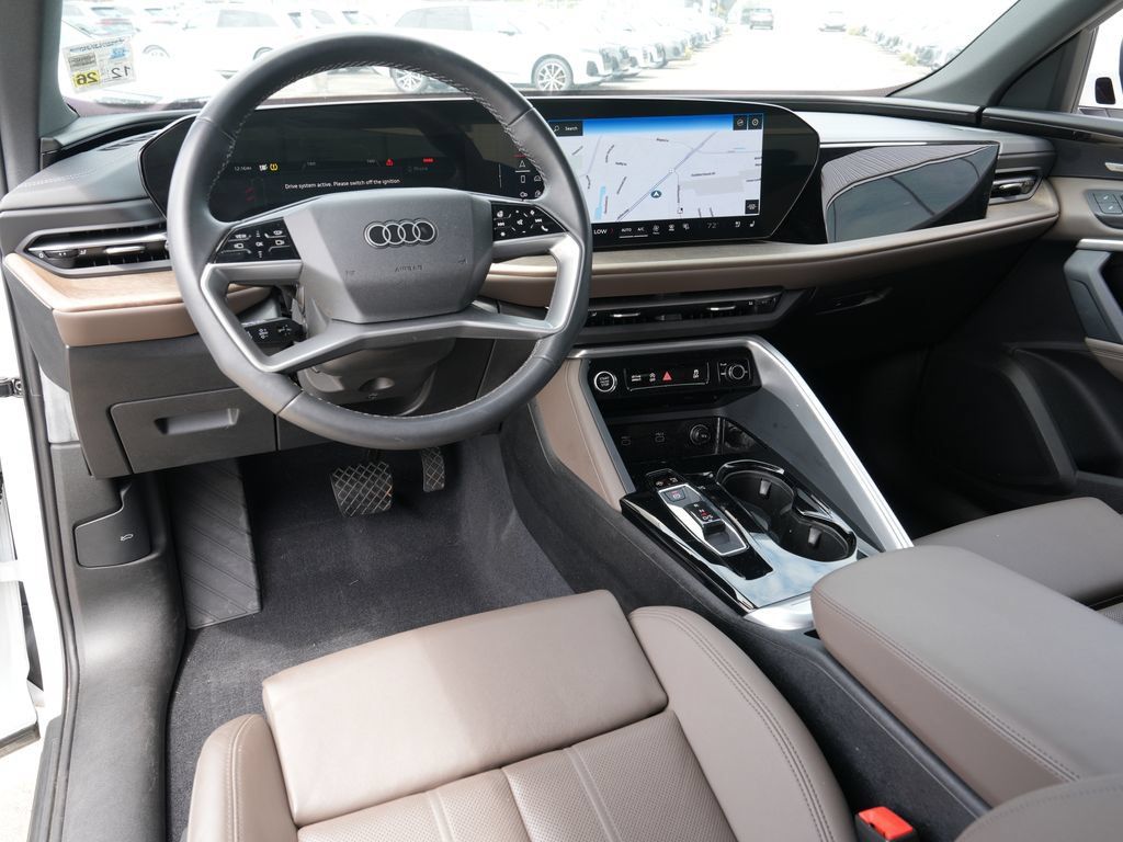 Used 2025 Audi Q5 Premium Plus w/ Premium Plus AWD/4WD image 23