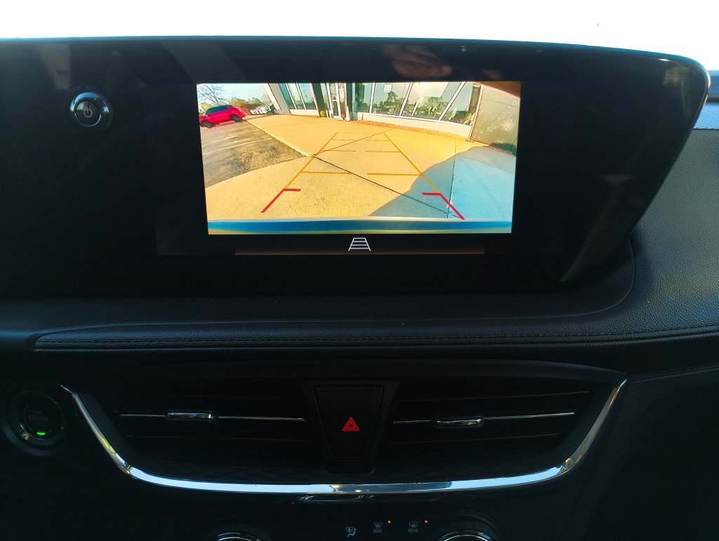 Used 2025 Buick Encore GX Preferred AWD/4WD image 4