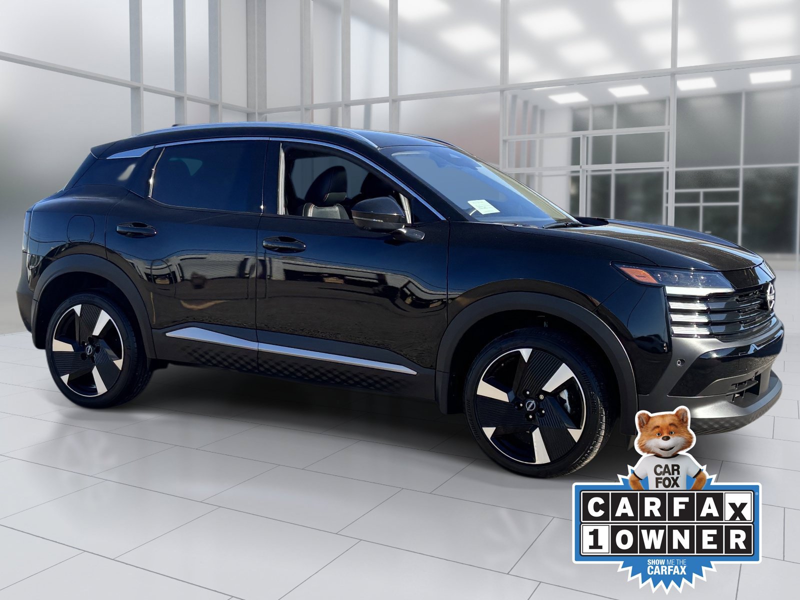 Used 2026 Nissan Kicks SR w/ Cold Weather Package FWD image 8