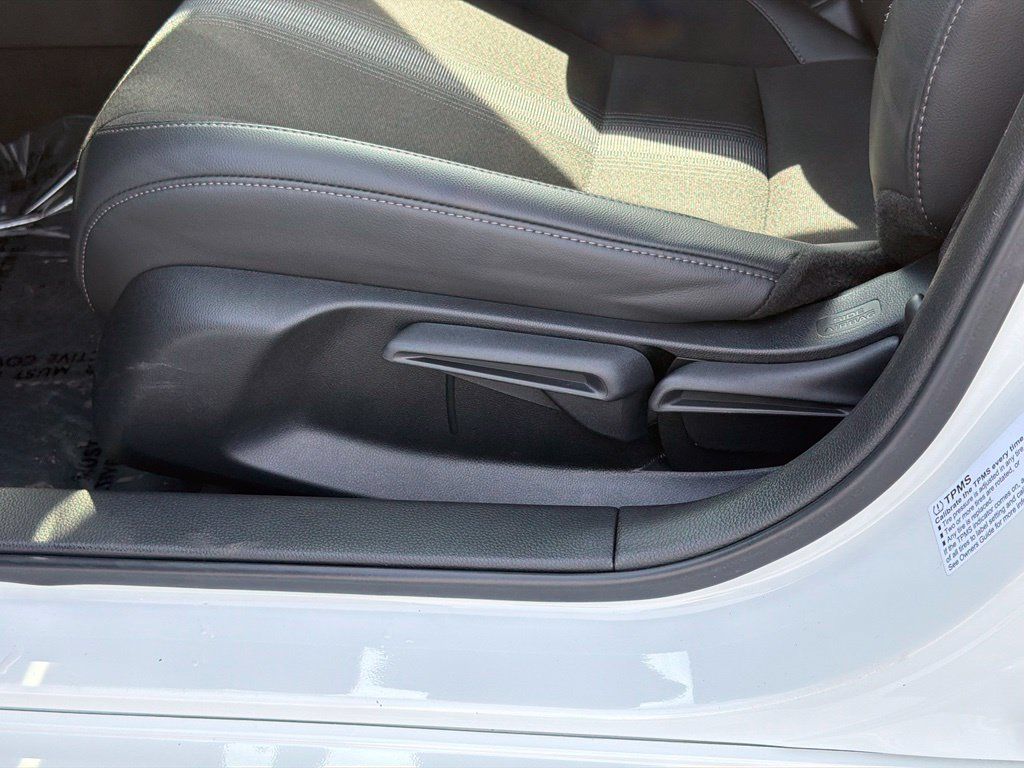 Used 2023 Honda Civic Sport image 18