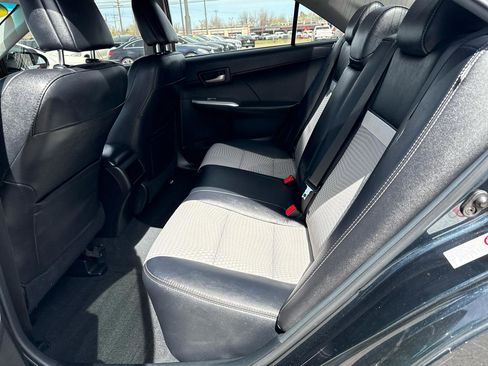 Used 2014 Toyota Camry SE FWD image 14