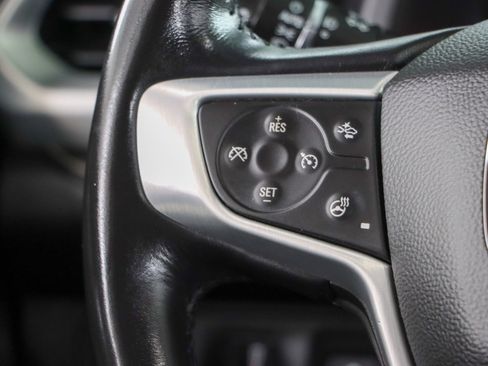 Used 2022 GMC Acadia SLT w/ Technology Package FWD image 13