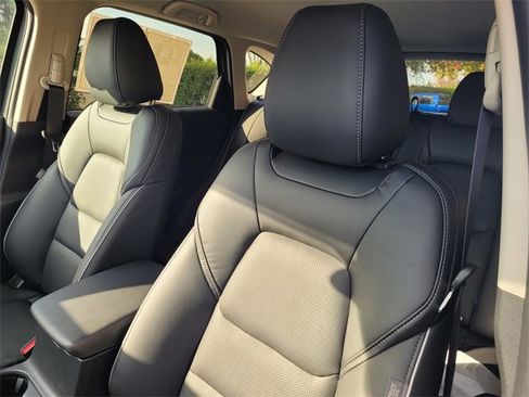 Used 2025 MAZDA CX-5 AWD 2.5 S w/ Select Package image 11