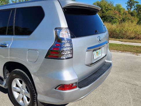 Used 2016 Lexus GX 460 image 7