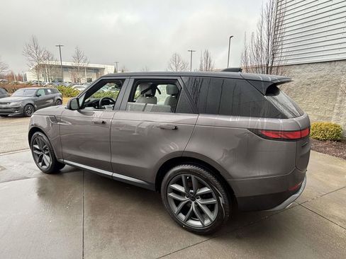 New 2026 Land Rover Range Rover Sport SE AWD/4WD image 7