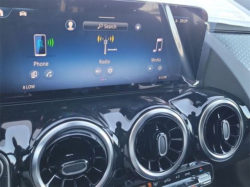 New 2026 Mercedes-Benz GLA 250 image 19