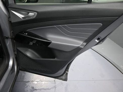 Used 2023 Volkswagen ID.4 Pro S RWD image 15