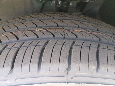 New 2026 Nissan Pathfinder SV image 28