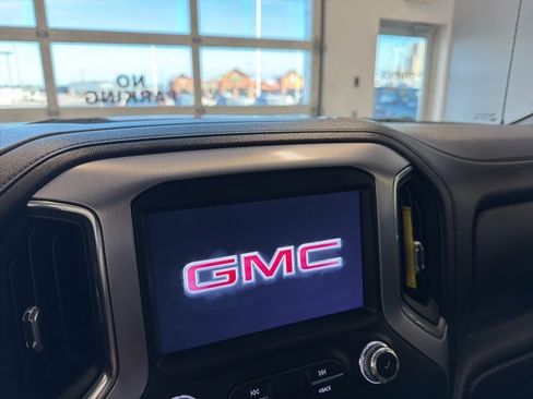 Used 2022 GMC Sierra 1500 SLT image 22