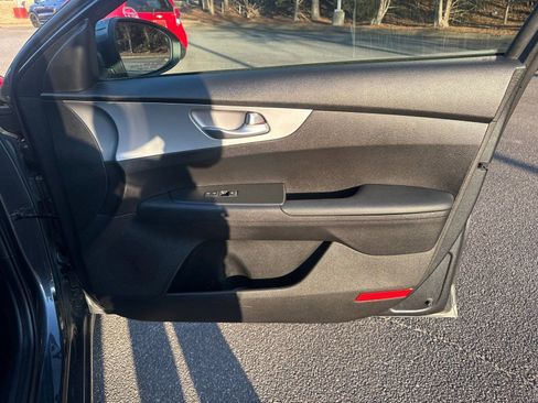 Used 2023 Kia Forte LXS image 14