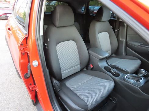 Used 2020 Hyundai Kona SE FWD image 15