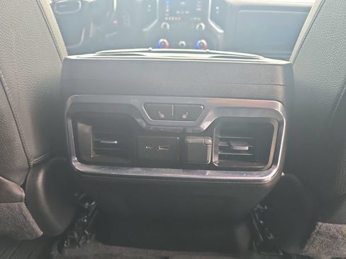 Used 2020 GMC Sierra 2500 Denali w/ Denali Ultimate Package AWD/4WD image 22