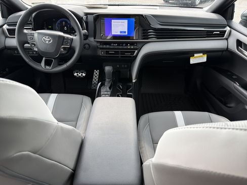 New 2026 Toyota Camry SE FWD image 20