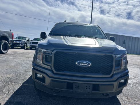 Used 2019 Ford F150 XLT w/ Equipment Group 302A Luxury AWD/4WD image 9