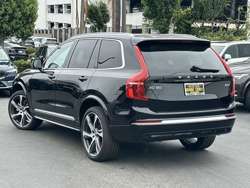 Certified 2024 Volvo XC90 B6 Ultimate w/ Lounge Package image 6
