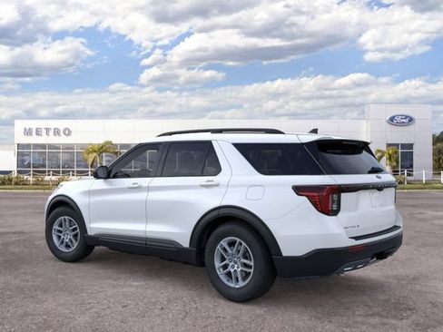 New 2026 Ford Explorer Active w/ Active Comfort Package RWD image 4