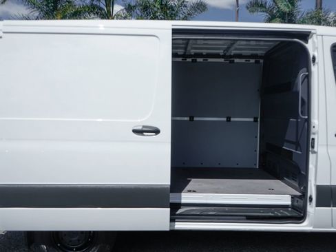 Used 2024 Mercedes-Benz Sprinter 2500 image 12