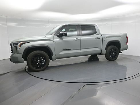 Used 2024 Toyota Tundra Limited image 31