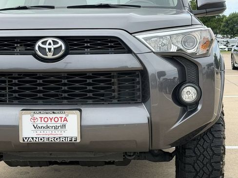 Used 2019 Toyota 4Runner SR5 RWD image 8