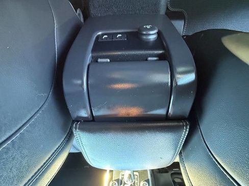 Used 2016 Volvo XC60 T6 R-Design Platinum w/ Climate Package image 15