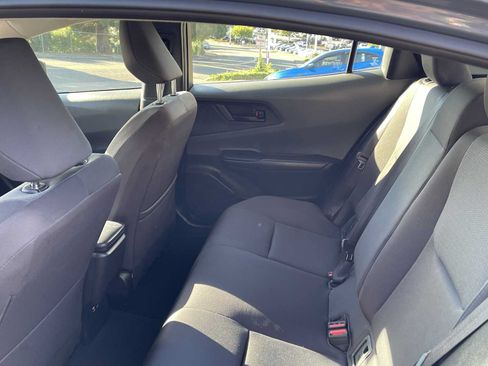 Used 2025 Toyota Prius LE FWD image 12