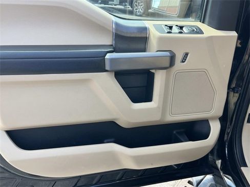 Used 2015 Ford F150 XLT w/ Equipment Group 302A Luxury image 21