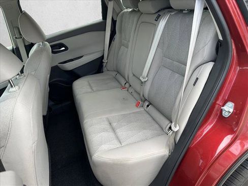 Used 2025 Nissan Rogue SV AWD/4WD image 15