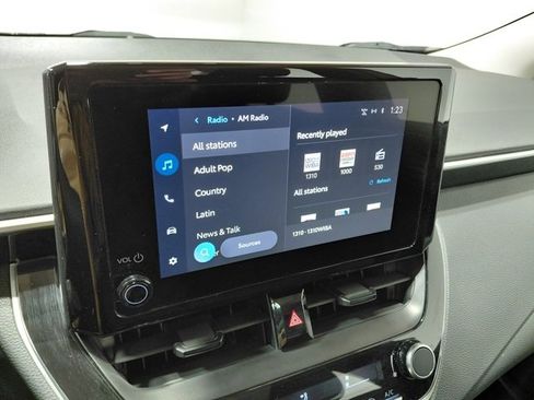 Used 2024 Toyota Corolla LE image 27