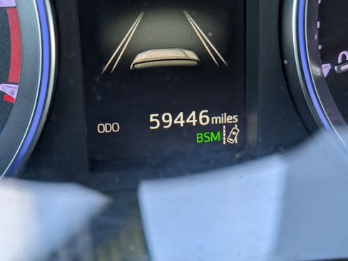 Used 2019 Toyota Highlander XLE image 9