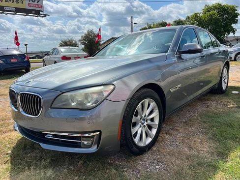 Used 2013 BMW 740i RWD image 4