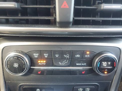 Used 2018 Ford EcoSport SE FWD image 23