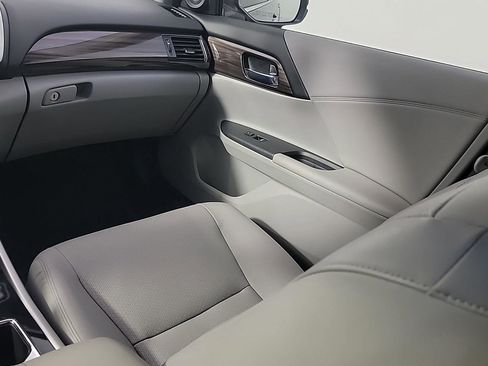 Certified 2017 Honda Accord Touring image 22
