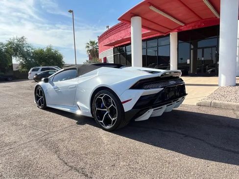 Used 2020 Lamborghini Huracan EVO AWD/4WD image 3