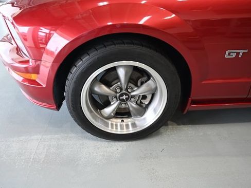 Used 2005 Ford Mustang GT Premium RWD image 25
