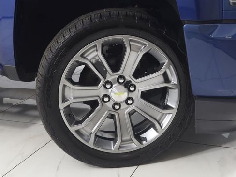 Used 2017 Chevrolet Silverado 1500 LTZ Z71 w/ LTZ Plus Package AWD/4WD image 15